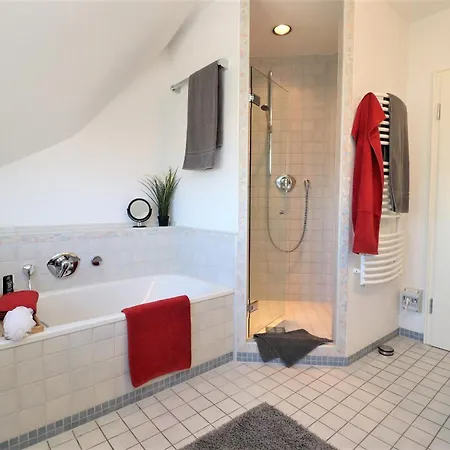 Birkenhof App 09, Schmugglerblick